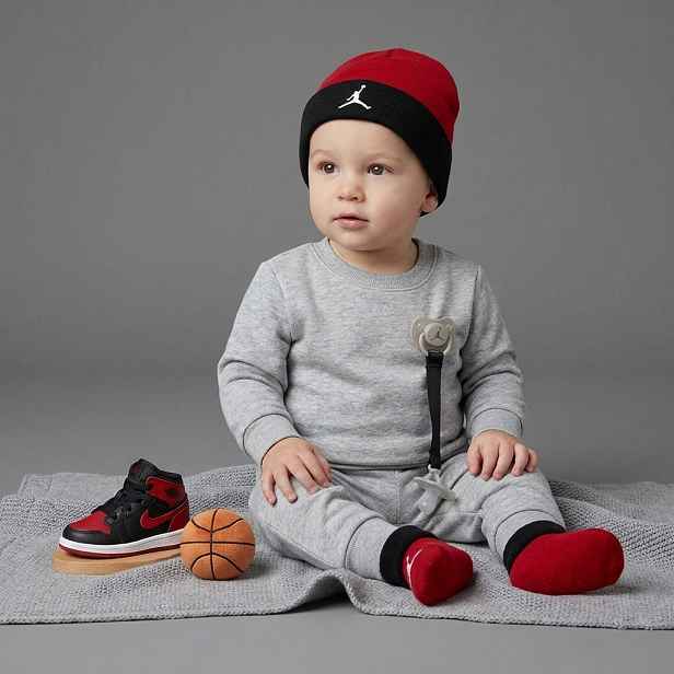 Jordan basic jordan hat bootie combo 0-6m