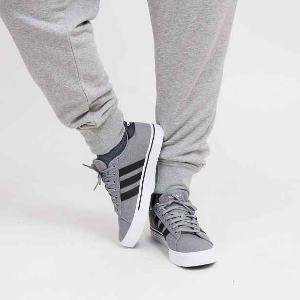 adidas DAILY 4.0
