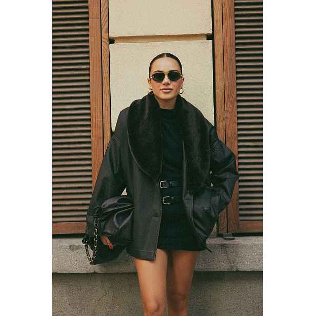 Trendyol Dark Oversize Faux Leather Coat with Fur Detail on Collar