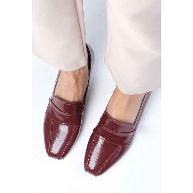 Mio Gusto Margot Claret Color Patent Leather Flat Toe Women's Short Heeled Shoes