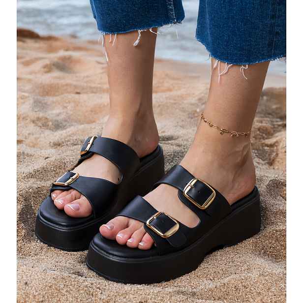 marka niezdefiniowana flip-flops with buckles on straps Wollis