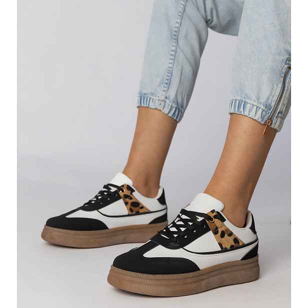 Gemre and sneakers with leopard print detail Meril