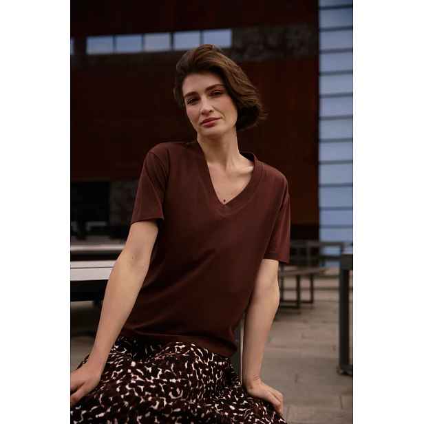 Marisse V-Neck T-Shirt