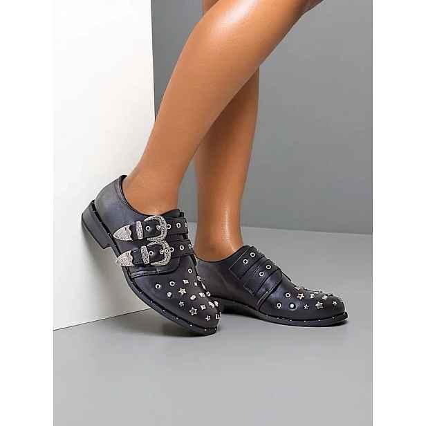 Resti Women's low shoes with studs and buckles Goffel