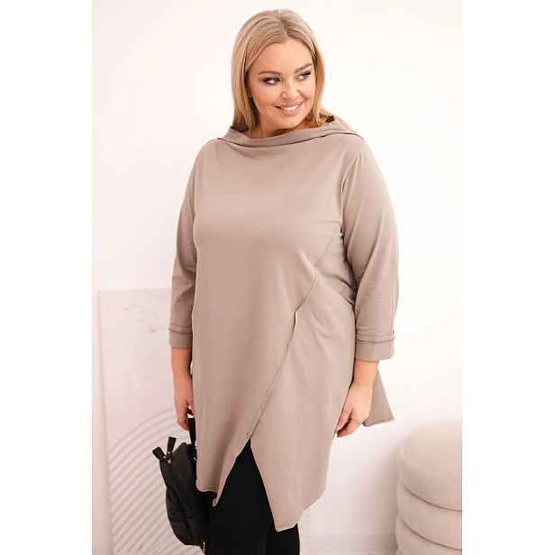 Plus size asymetrická halenka s ohrnutými rukávy